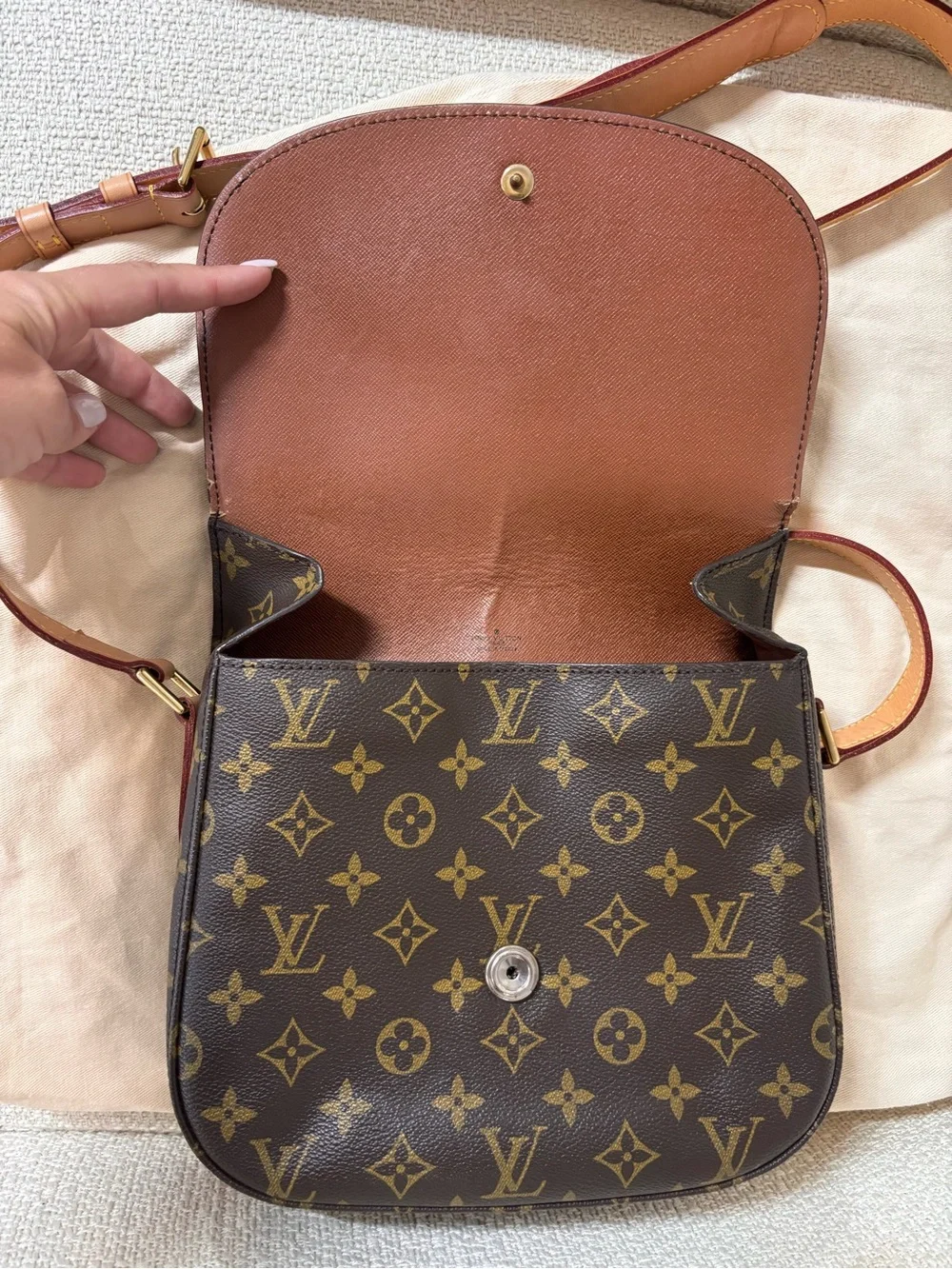 Authentic Louis Vuitton Saint Cloud GM monogram crossbody bag